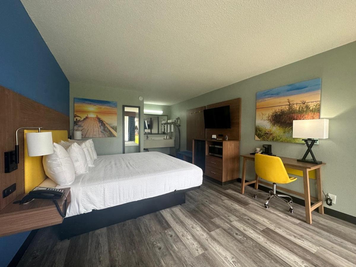Days Inn & Suites By Wyndham Jennings Екстериор снимка